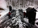 Уборка снега с крыши Красная поляна